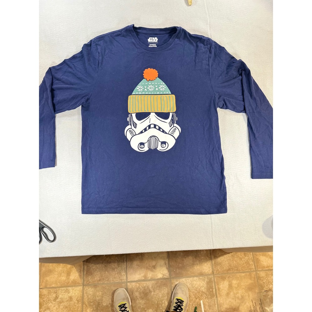Star Wars Amazon Essentials Mens Medium Navy Blue Stormtrooper Winter Beanie Tee